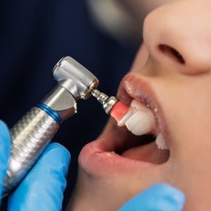 Leistungsspektrum - Zahnarzt Dr. Mandy Meischner